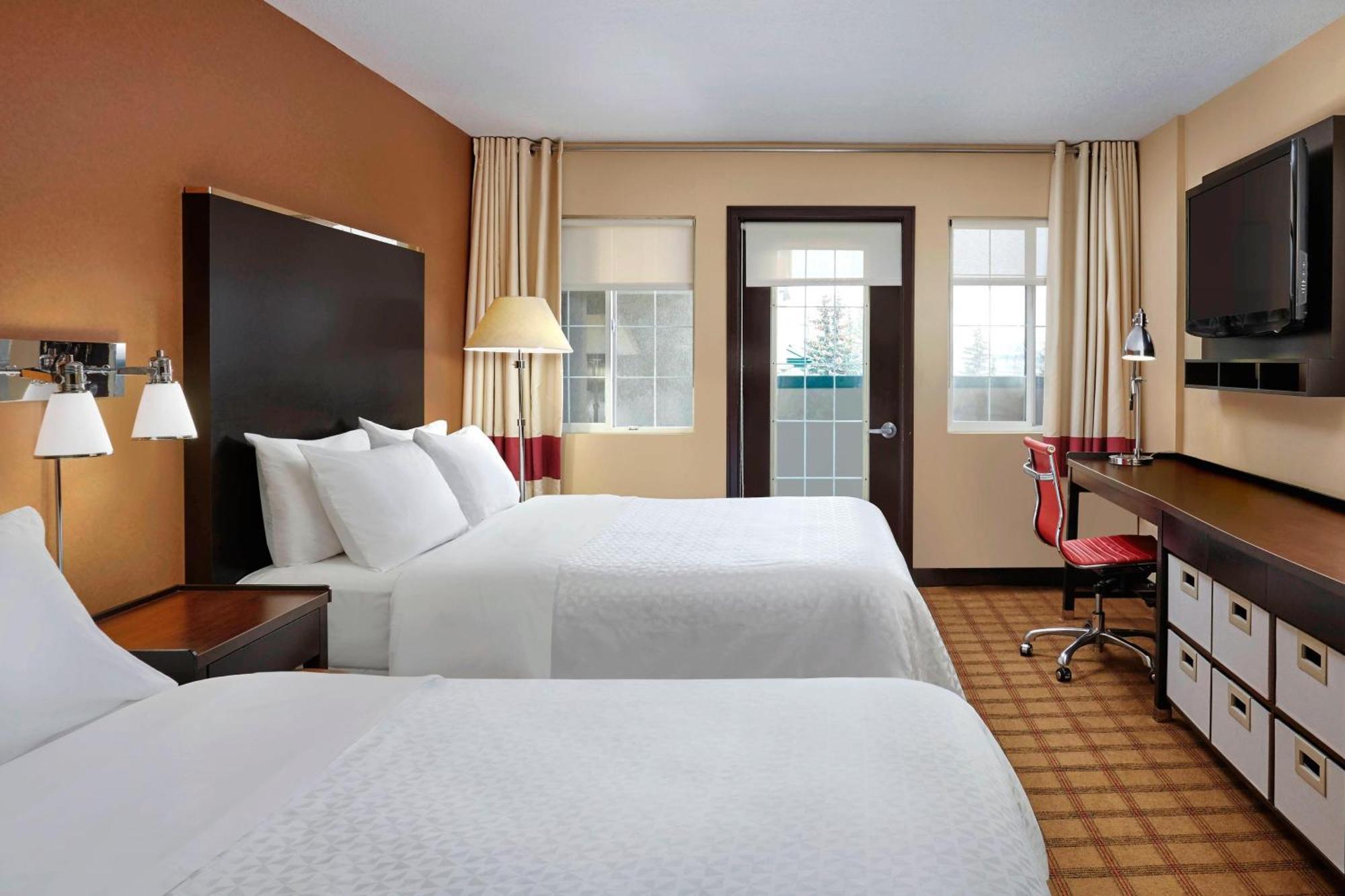 Four Points By Sheraton Hotel & Suites Calgary West Eksteriør bilde